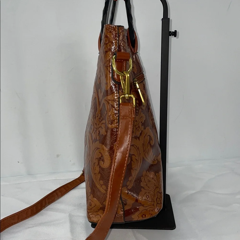 EMBOSSED PATTERN HANDBAG WITH SHOULDER STRAP FTL-03-119